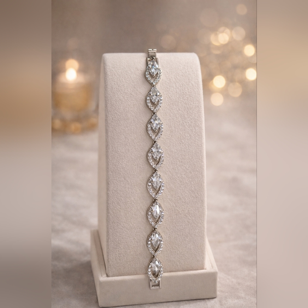 Rhodium Plated Cubic Zirconia Marquise Cut Tennis Bracelet 7 Inch Elegant Halo L